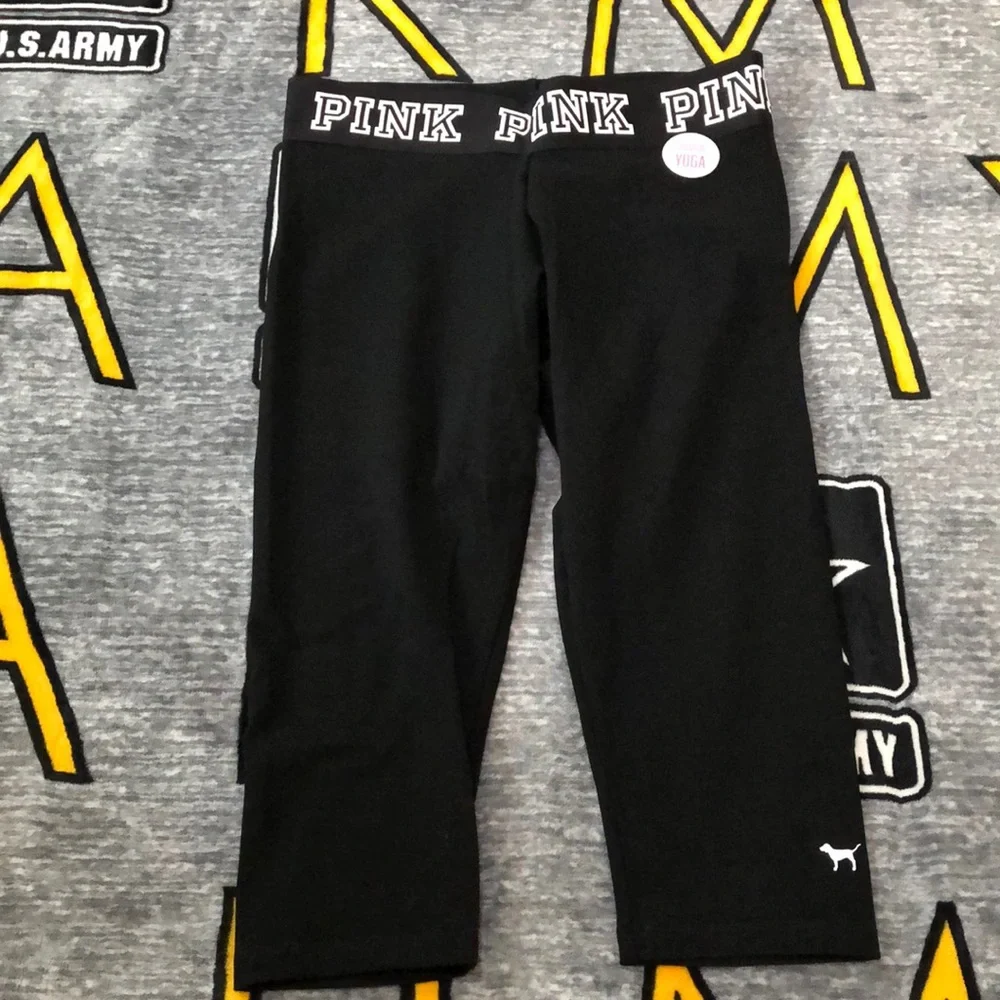 Victoria’s Secret Pink Crop Leggings!